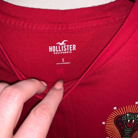 Hollister GUC red snake tee - Picture 3 of 4
